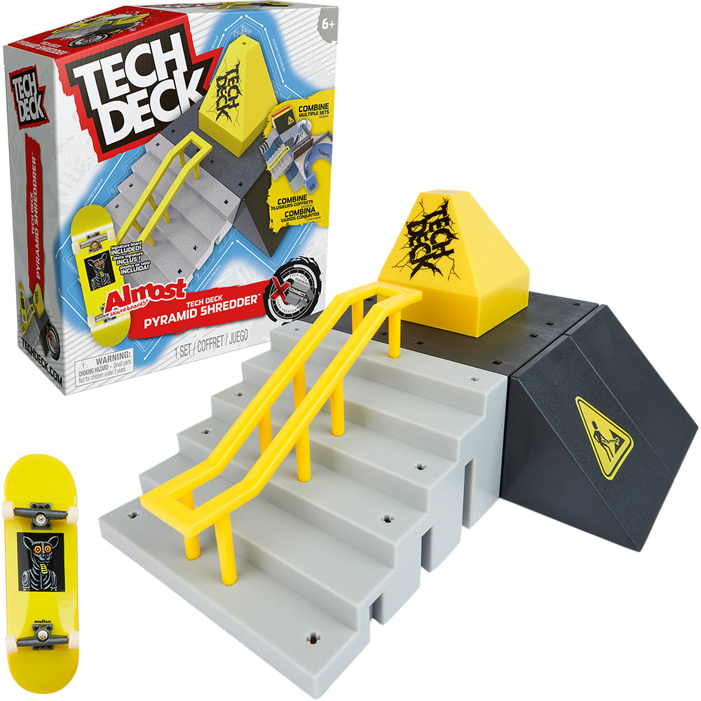 Tech Deck X-Connect Fingerboard Skatepark Ramp Set with Santa Cruz Skateboard