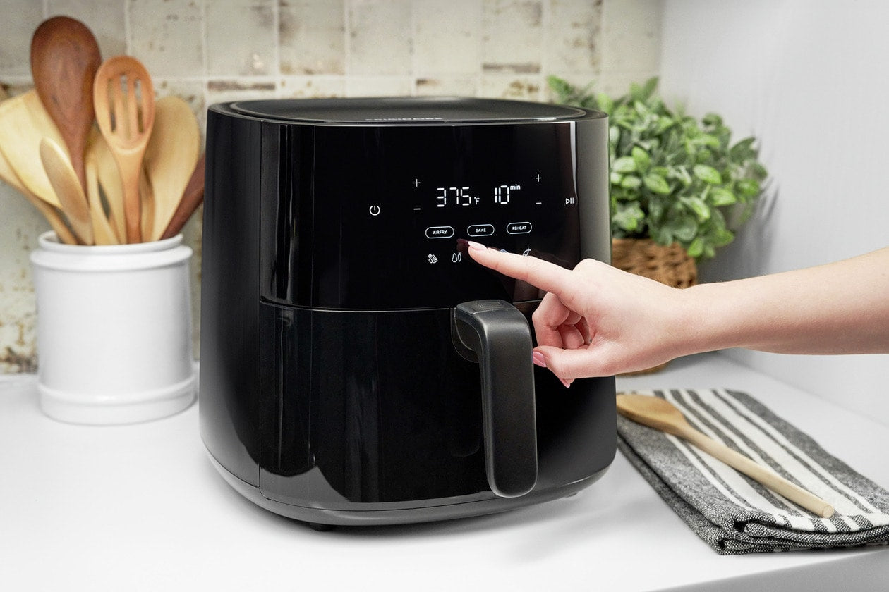 Frigidaire 3-in-1 5.3 Quart Black Air Fryer: Bake, Reheat, Healthy Frying