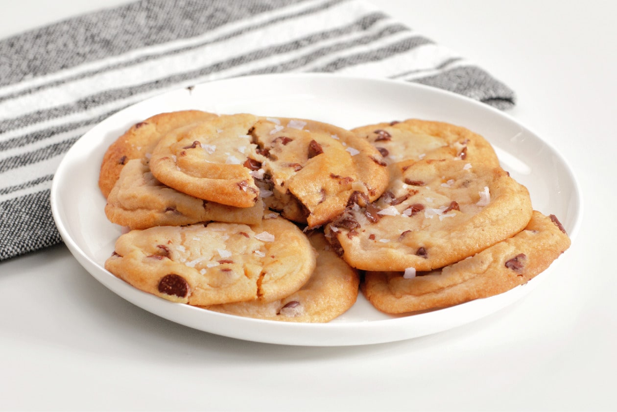 Frigidaire 5-in-1 Black Air Fryer, Bake, Dehydrate, Rotisserie Countertop Oven