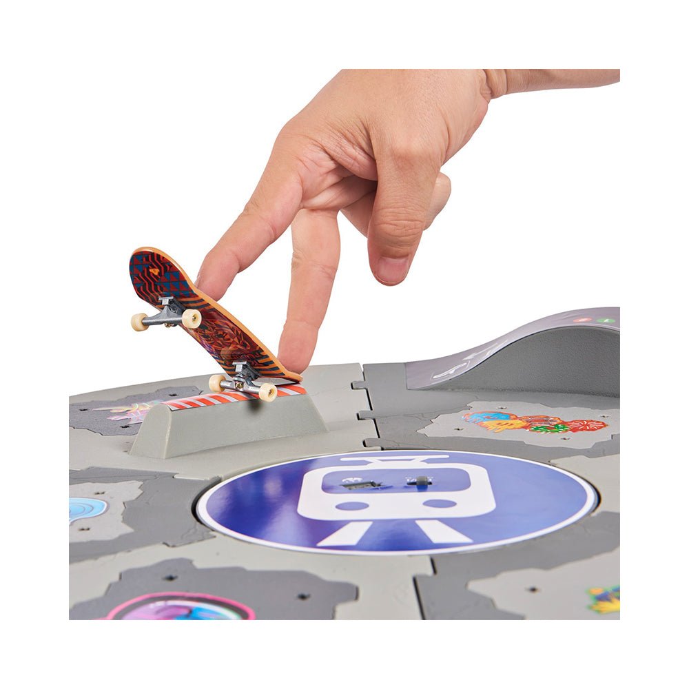 Tech Deck Authentic Fingerboard Turntable Skatepark Playset with Vehicle Figure