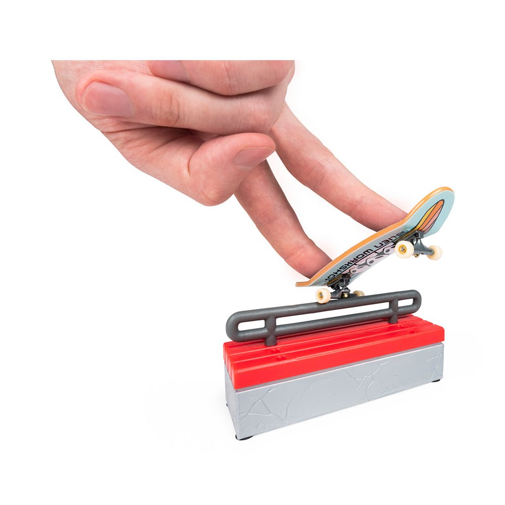 Tech Deck Versus Series Fingerboard 2-Pack with Street Obstacle and Cards